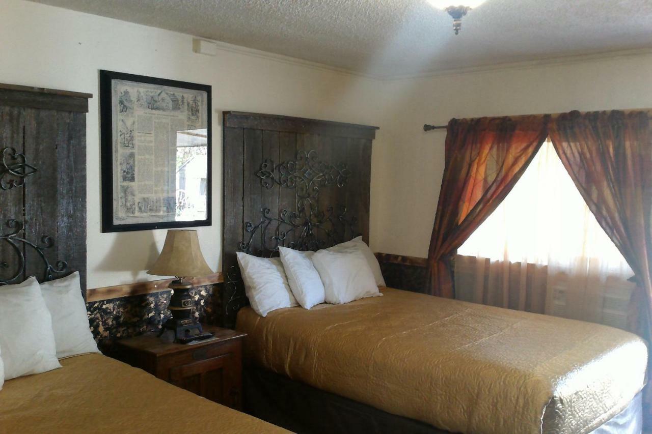 Black Bear Motel Davenport Exterior foto